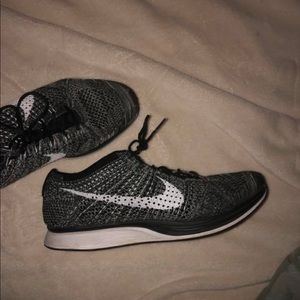 Nike fly knit Racer Oreos size 11